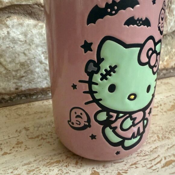 NWOT Hello Kitty Frankie ceramic jar/canister *please read description* - Picture 8 of 9
